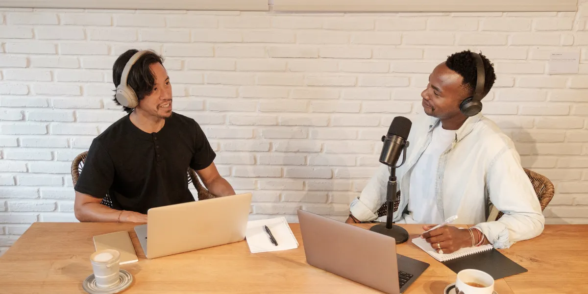 top daily business news podcasts 2025