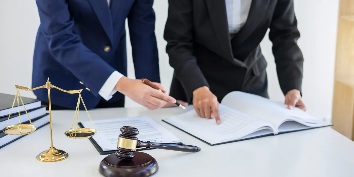 business contract lawyer